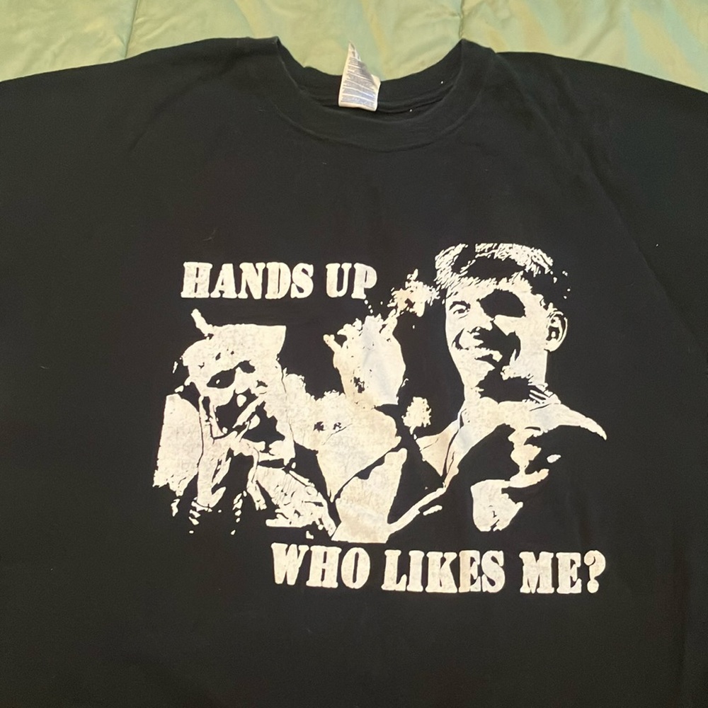Young Ones tshirt “hands up who likes me” Rik and Vyvyan XL  80s punk alt